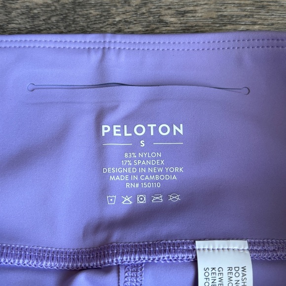 NWT Peloton Essential Mid Rise Capri Leggings Tights Lavender Purple Sz small - Picture 2 of 10